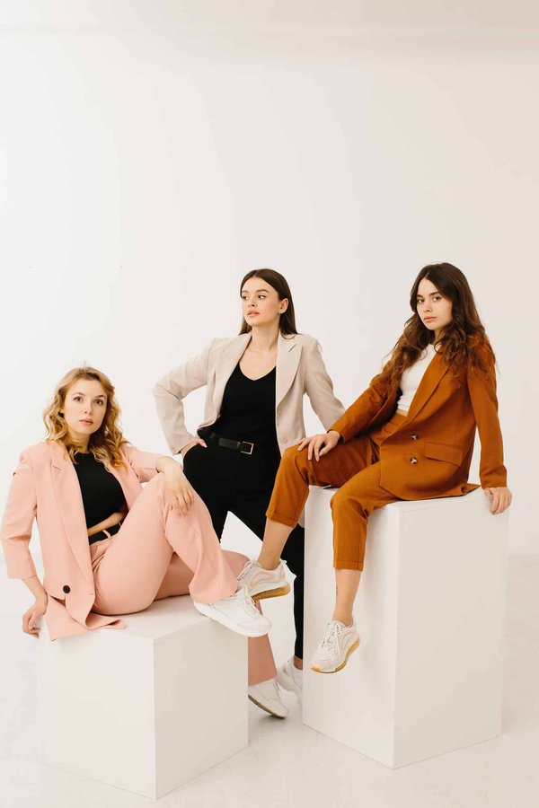 Choisir un patron de pantalon fluide pour femmes