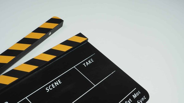 Quels sont les films clés qui ont marqué le début du cinéma en couleur ?